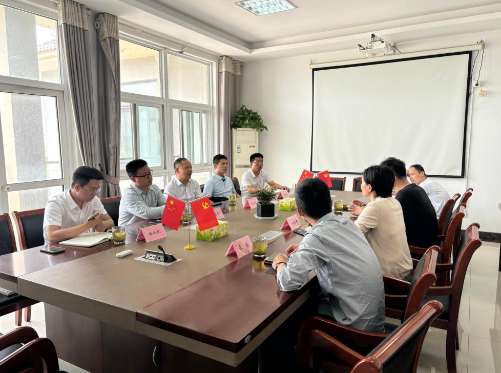 聚焦同業難題 共話發展新篇——公司領導率隊赴南京蘇通路橋工程有限公司開展同業交流